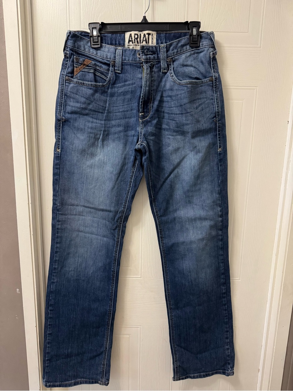 Ariat Men's Medium Blue Straight Jeans